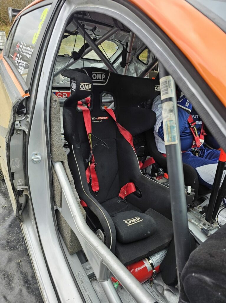 FIA 8862-2009 seat
