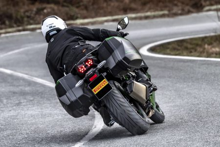 Pirelli Angel GT II cornering