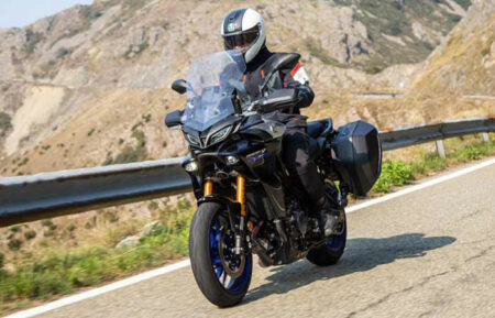dunlop-roadsmart-4 on road