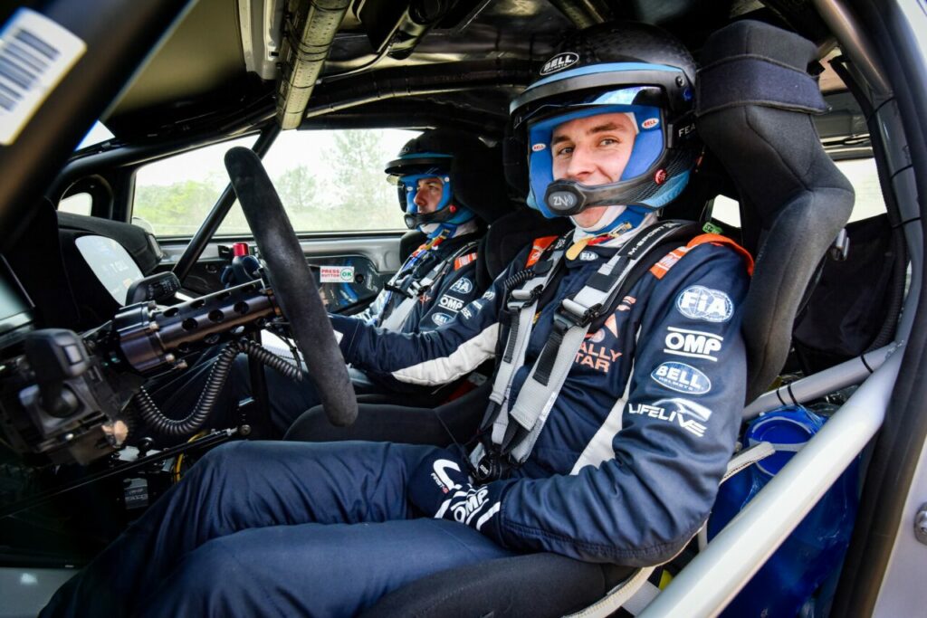 FIA 8855-2021 driver and co driver