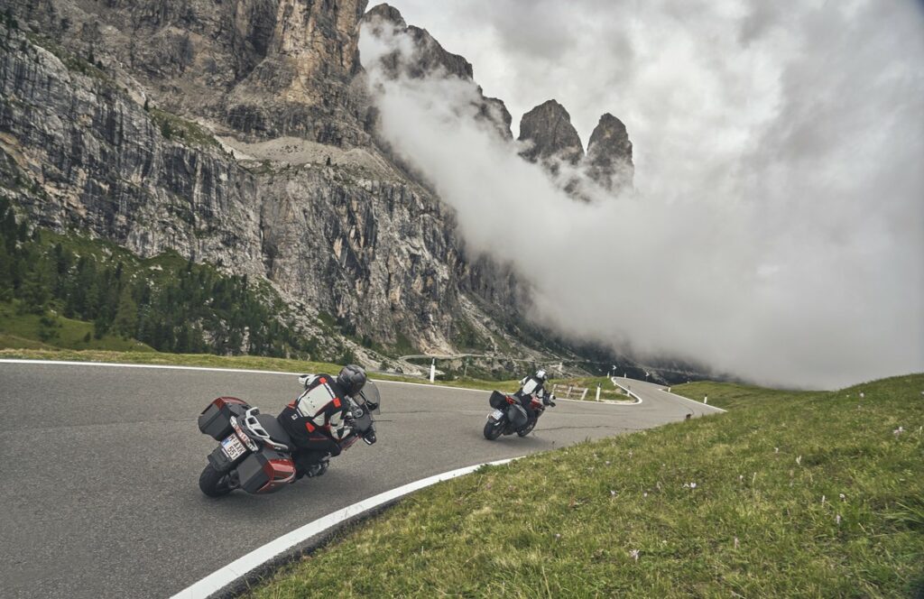 5 Best Sports Touring Tyres 2025