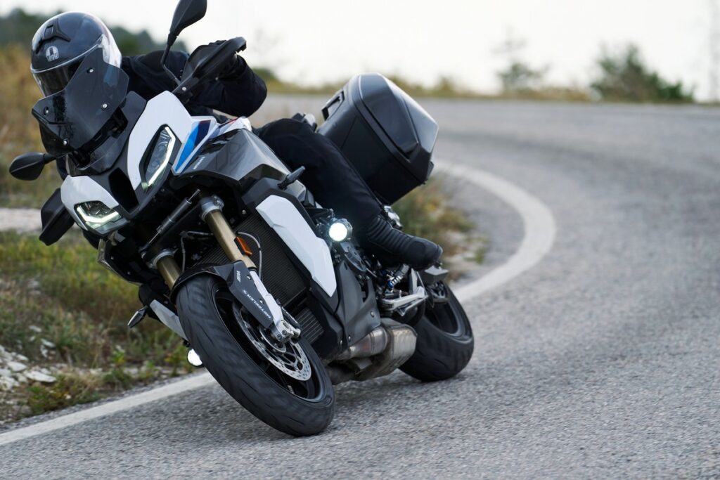 Metzeler Roadtec 02 Motorcycle Tyre