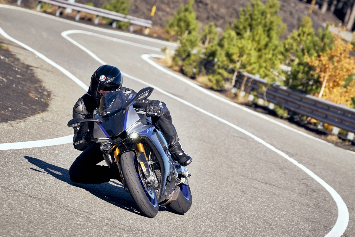 5 Best Sports Bike Tyres 2025
