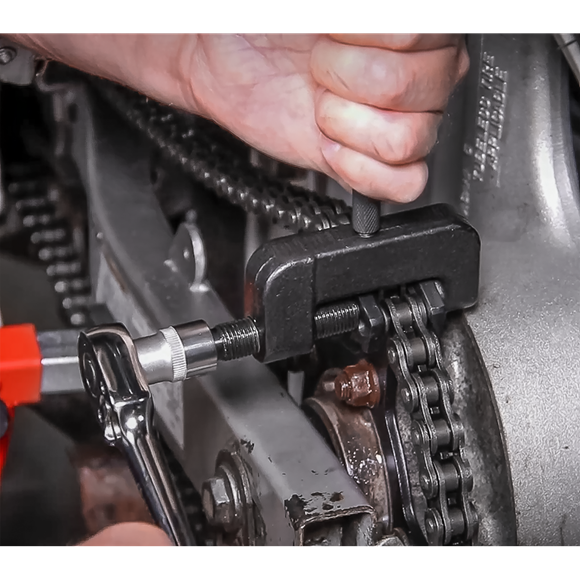 Motorcycle chain tool