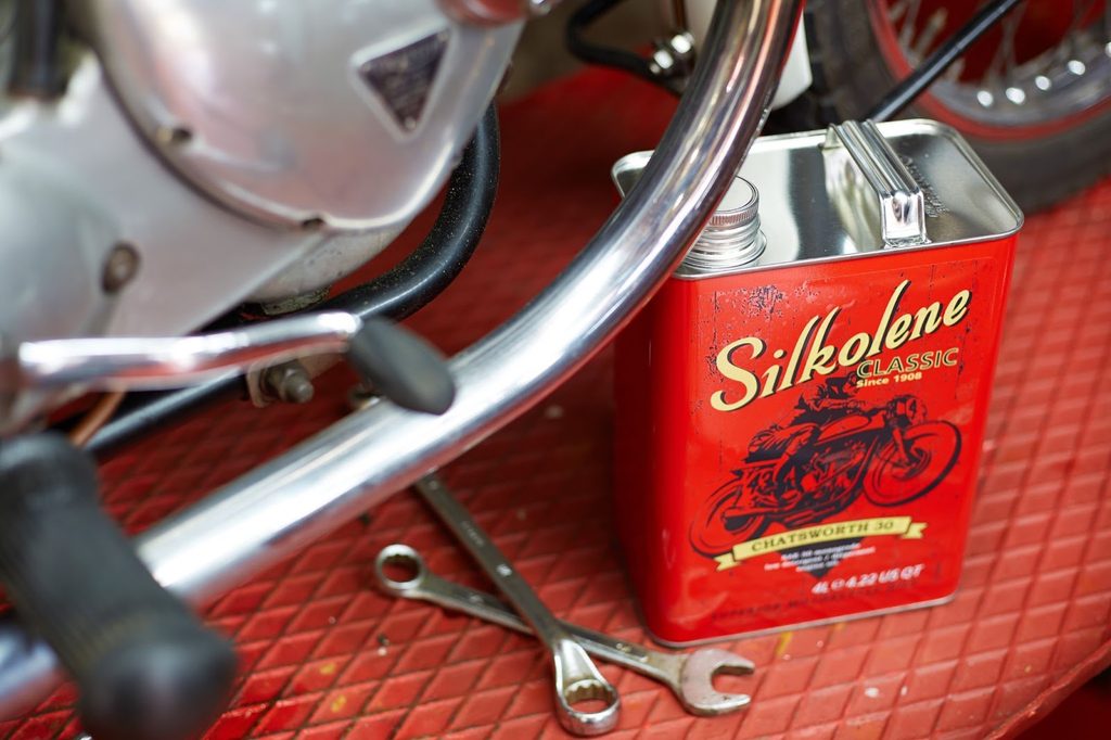 motorcycle fluids - engine oil