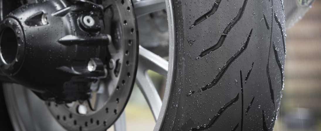 Dunlop Sportmax Roadsmart IV best motorcycle road tyres